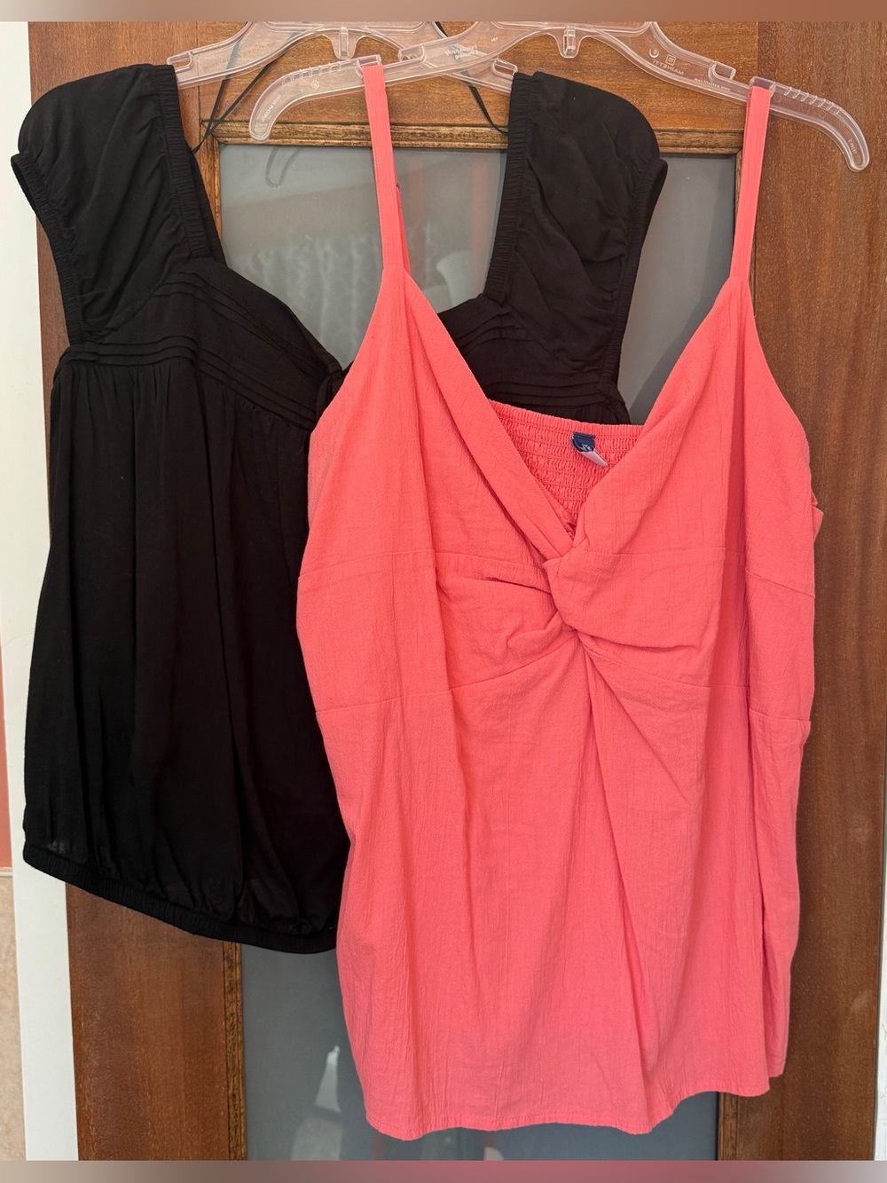 Old Navy Women Plus Lot of 2 Sleeveless Cotton Blend Black & Peach 2X READ